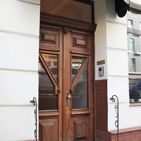 Δωμάτια σε οικογενειακή κατοικία Goscinne Rubens *