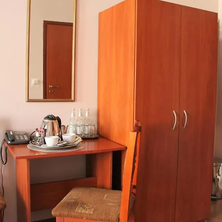Goscinne Rubens Homestay *